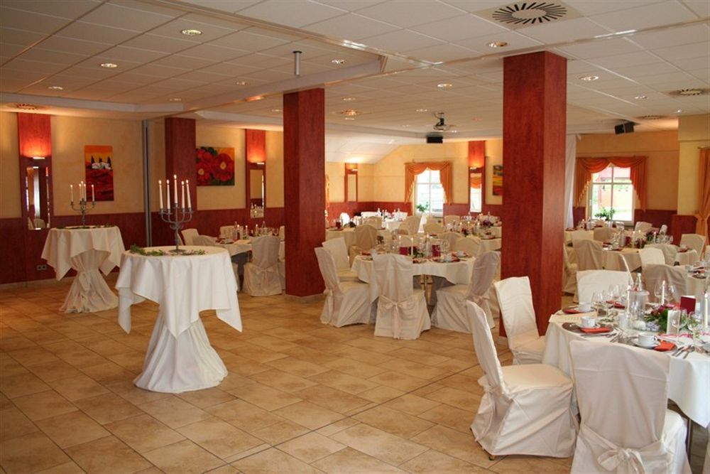 Landhotel Gross Schneer Hof Friedland  Екстер'єр фото